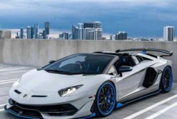 兰博基尼aventadorj，兰博基尼aventador继任？